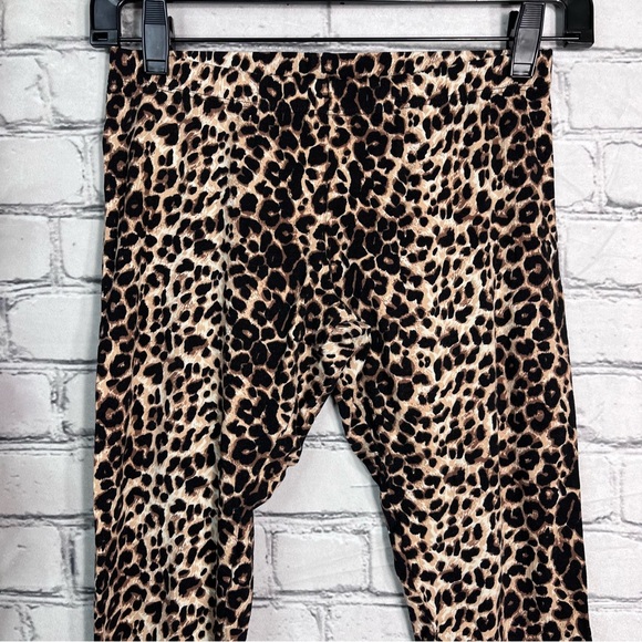 §🌸5/$25🌸One Blonde One Brunette Leopard Printed Cropped Leggings Size S/M - Picture 6 of 16